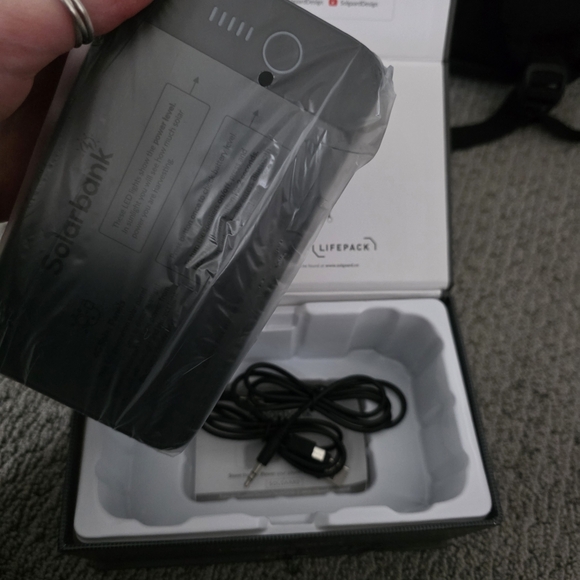 NWT Lifepack Solgaard Backpack Travel Commuter Bag Solar & Anti-Theft Speaker - Picture 5 of 12